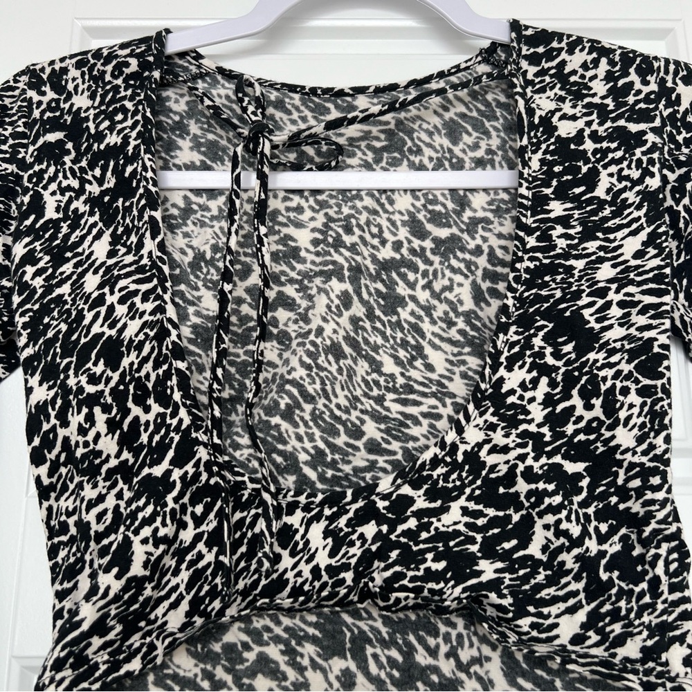 Motel Rocks Black and White Open-Back Blouse - Picture 6 of 9